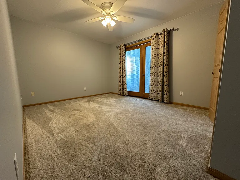 326 Brown Ct — Photo 35