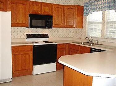 2nd image of 6000 Belle Terre Ct