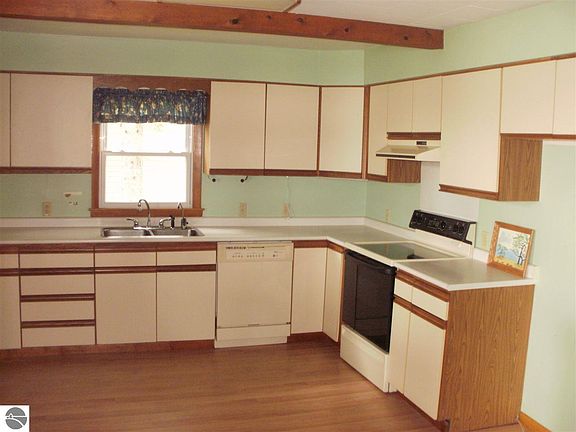 5th image of 3189 W Lake Mitchell Dr