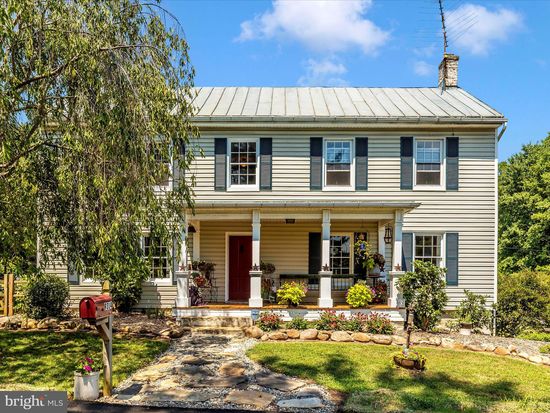 9314 Pear Ln, Frederick, MD 21702