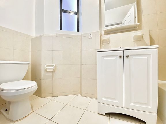 4th image of 230 W 123rd St APT 5A