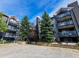 10 Sierra Morena Mews SW #421, Calgary, AB T3H3K5