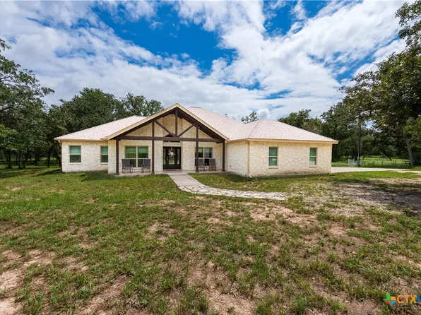 1856 Flash Cir, Luling, TX 78648