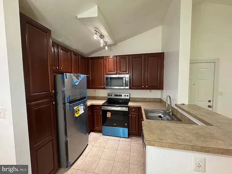 18518 Boysenberry Dr #226 — Photo 24