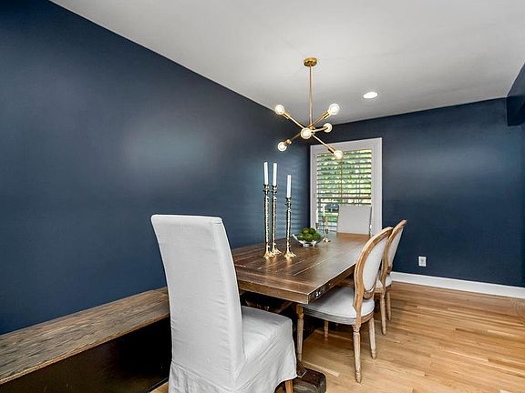 4th image of 500 Avila Cir