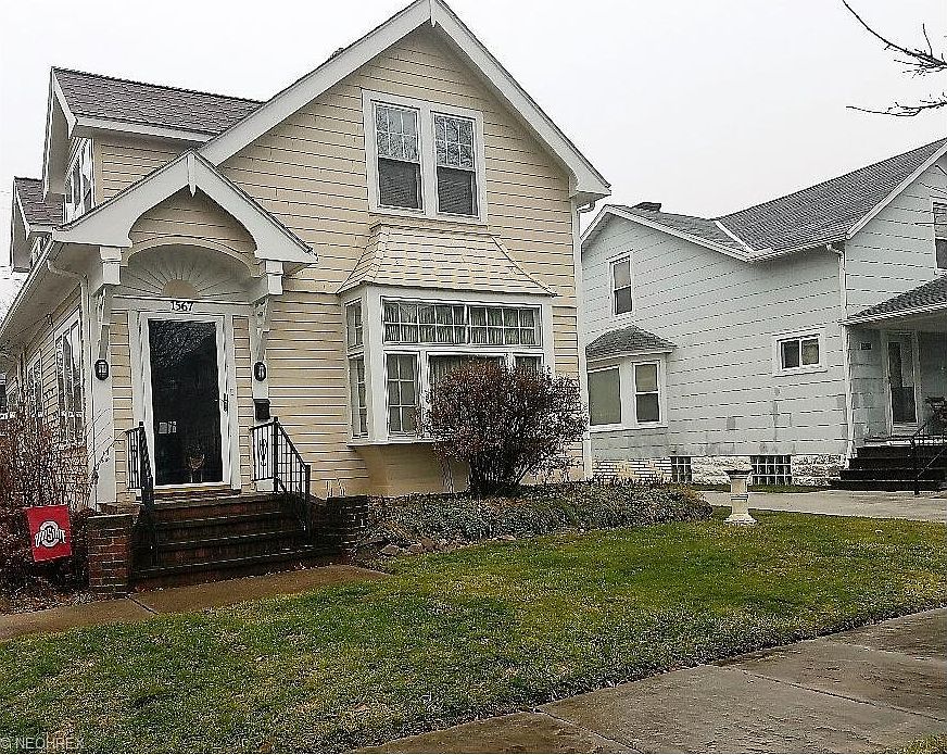 1st image of 1567 Victoria Ave