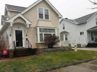 1567 Victoria Ave, Lakewood, OH 44107