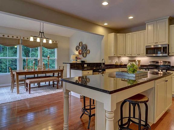 2nd image of 4015 Mainsail Dr