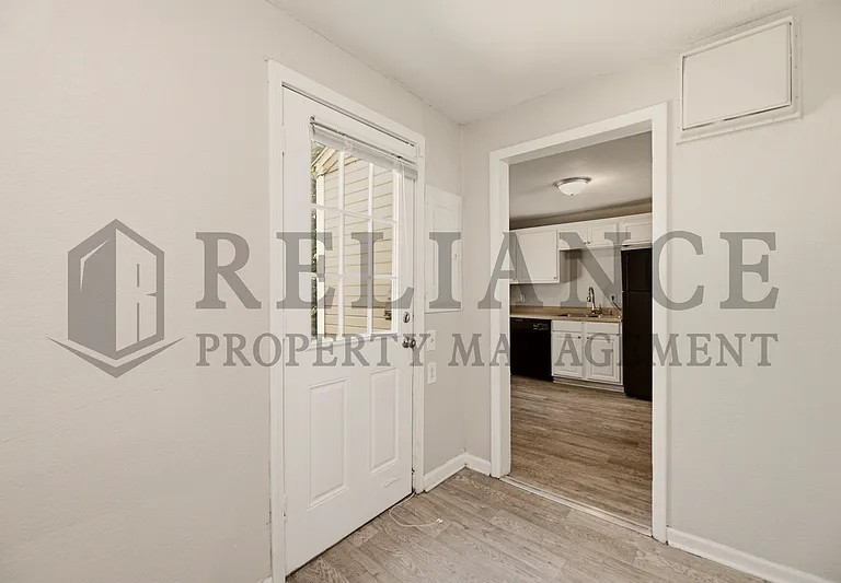 1126 S Silverdale Ct — Photo 27