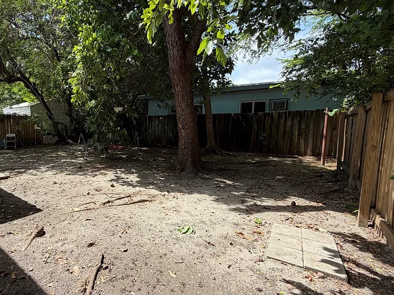 7712 NE 1st Ct #1 — Photo 7