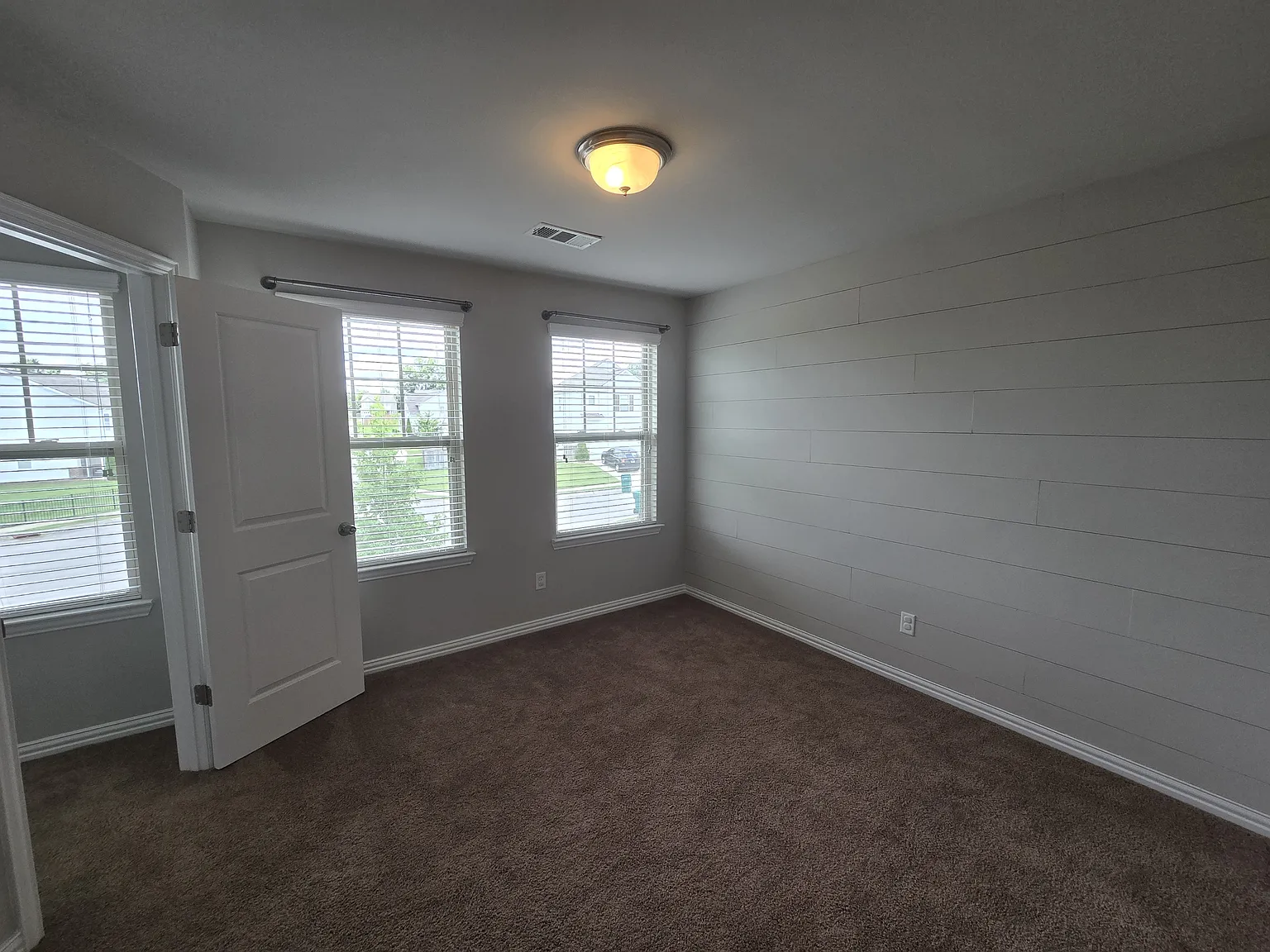 3005 Montrose Lane - 1 — Photo 4