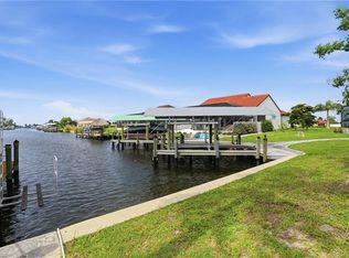 3728 Yucatan Pkwy, Cape Coral, FL 33993