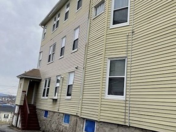2nd image of 104 Sterling St