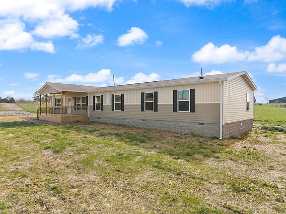 3rd image of 906 Denney Rd