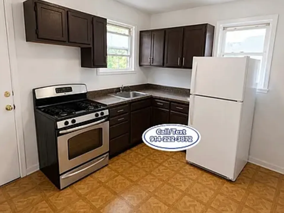 16 Stanley Pl #5A