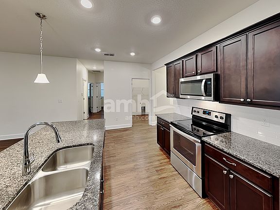 4th image of 3055 Creek Village Lane Grn