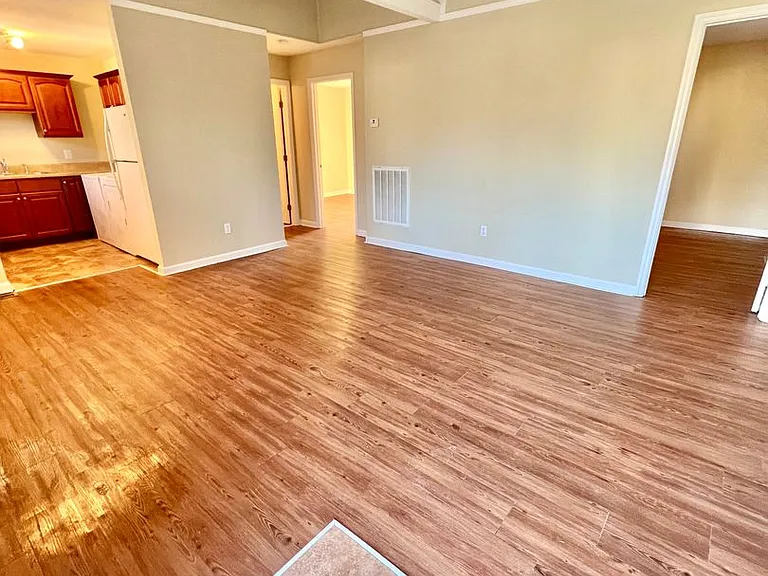 312 Moss Rose Ct — Photo 2