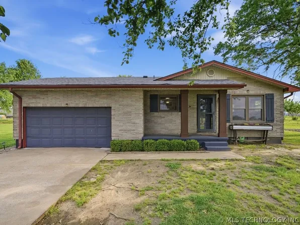 11165 E 530th Rd, Claremore, OK 74019
