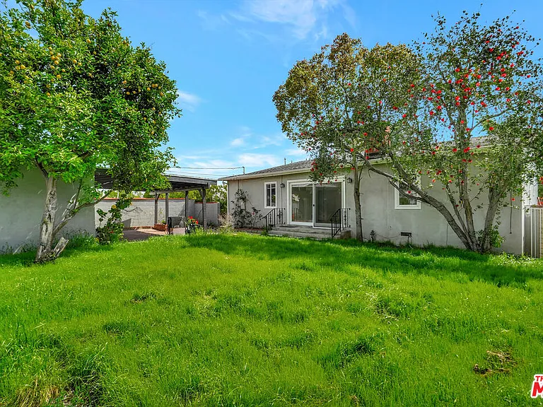12801 Friar St — Photo 20