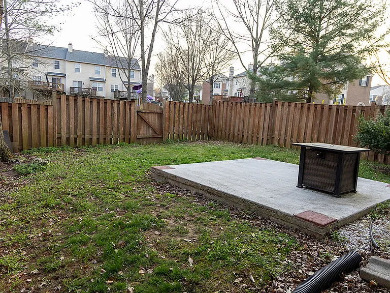 16015 Elegant Ct — Photo 20