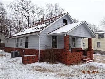 3rd image of 2611 S 38th St