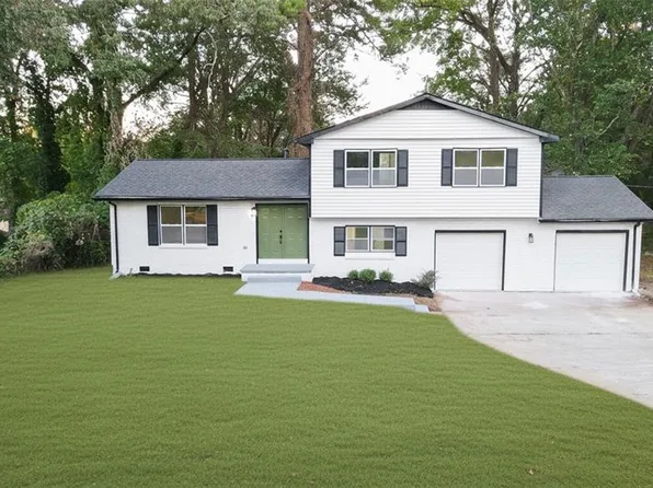 2884 Grand Pines Ct, Decatur, GA 30034