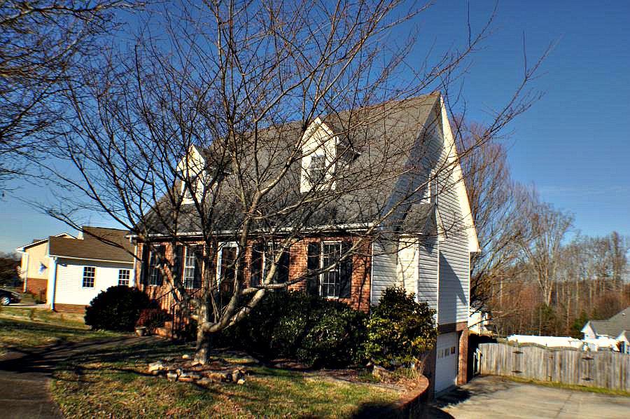 2nd image of 4965 Springhouse Farm Rd