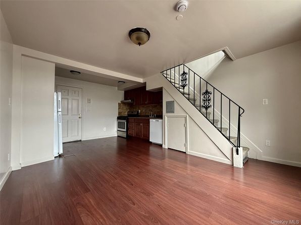 8 Audrey Ave