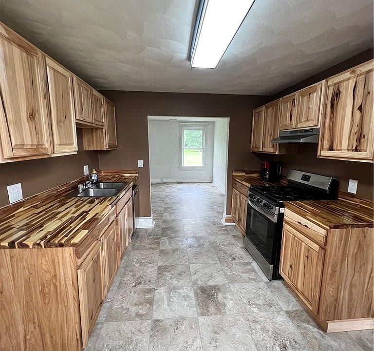 1st image of 14 B Ave