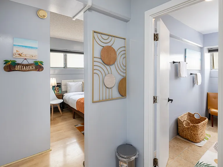 2464 Prince Edward St #501 — Photo 8