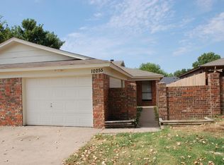 10255 Aurora Dr, Fort Worth, TX 76108