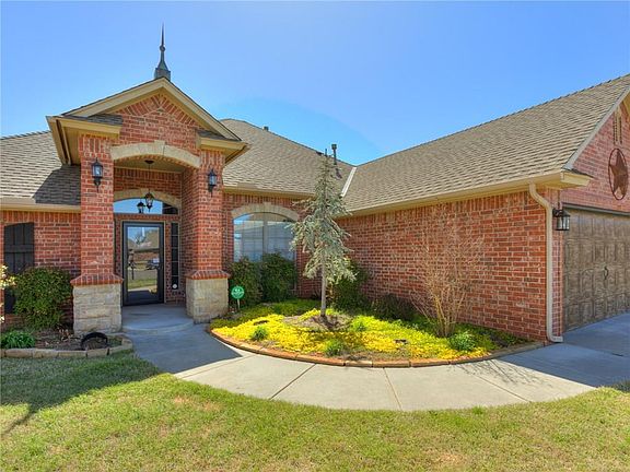 3rd image of 2024 Wimberley Creek Dr
