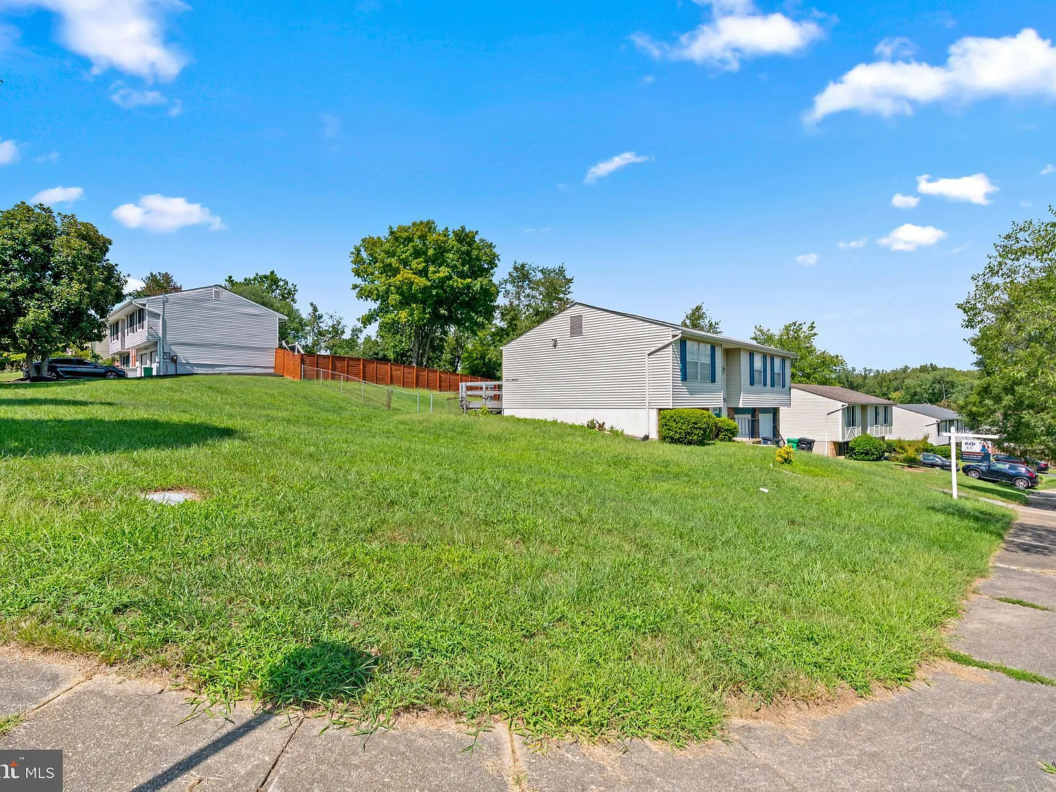 3 bed, 1.5 bath, 1028 sqft, $3,000 — Photo 4