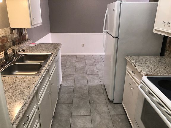 4th image of 564 Scotland Ct