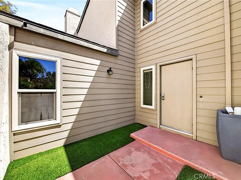 10728 Portobelo Dr — Photo 17