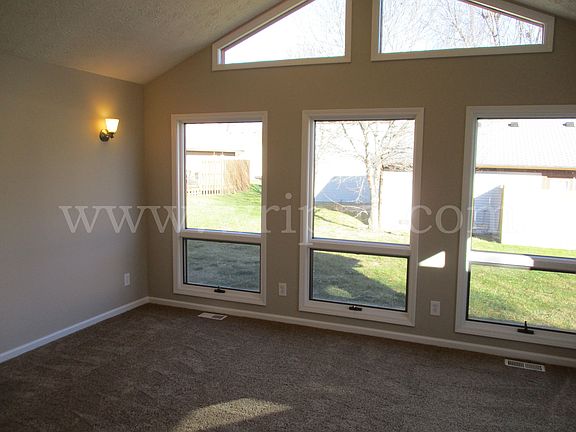 4th image of 2801 Saddle Barn West Dr