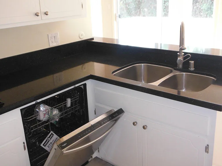 3615 Greenfield Ave #4 — Photo 13