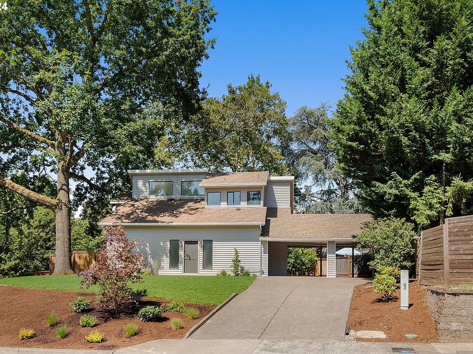1st image of 553 SE Alder Ct