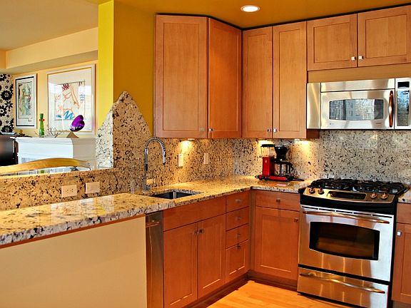 5th image of 513 W Broad St APT 717