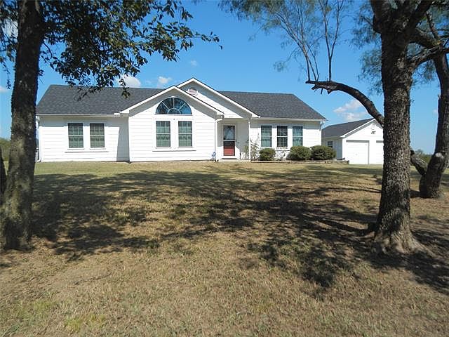 1st image of 205 Bluffview Ln