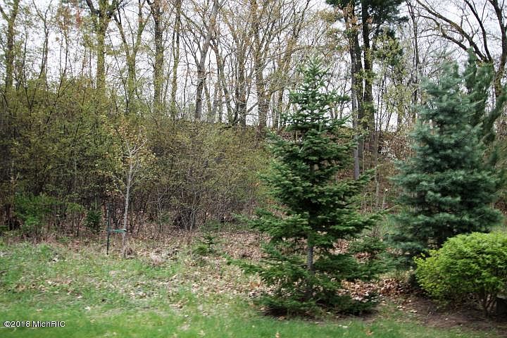 2nd image of 2515 View Ln