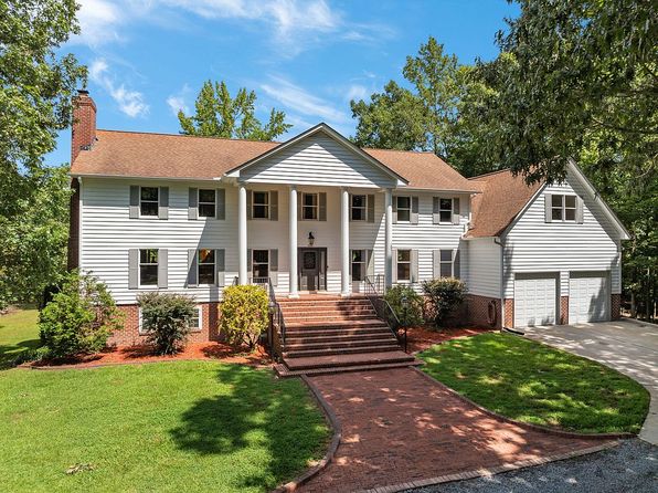 108 Farmington Rd