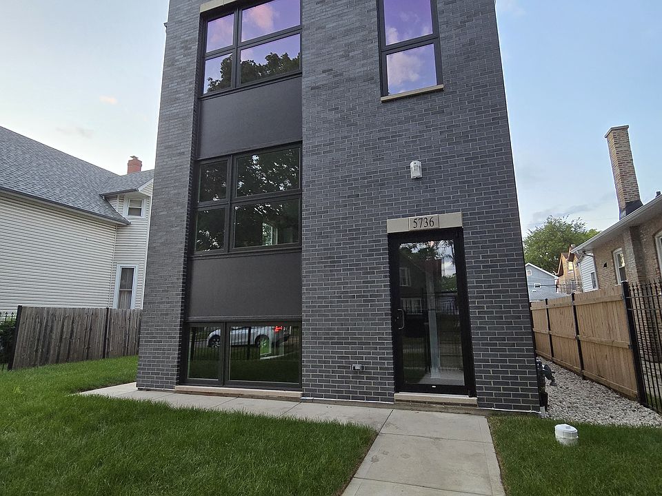 1st image of 5736 W Huron St Unit 3