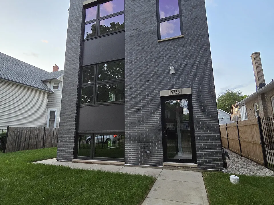 5736 W Huron St #3