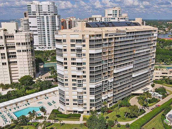 3rd image of 4041 Gulf Shore Blvd N APT 902