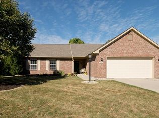 12964 Dellinger Dr, Fishers, IN 46038