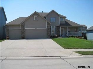 6220 N 154th St, Omaha, NE 68116