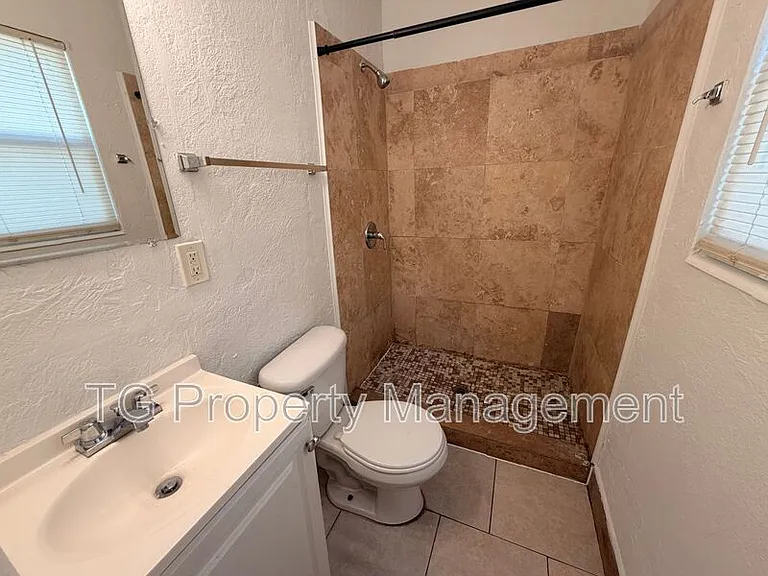 6631 Bo Peep Dr N — Photo 8