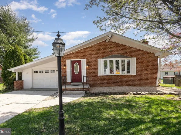 310 Boundary Ave, Hanover, PA 17331
