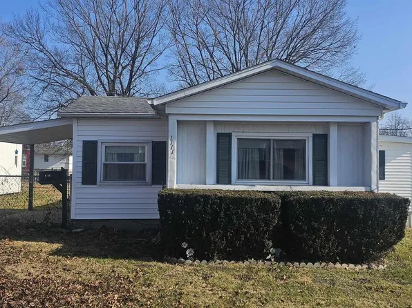 1111 Burgess Ave, Johnston City, IL 62951